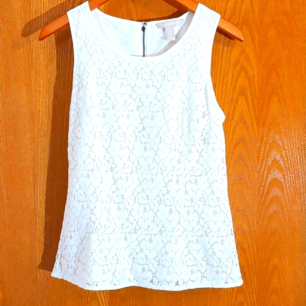 Banana Republic Lace Sleeveless Top (Flawless)